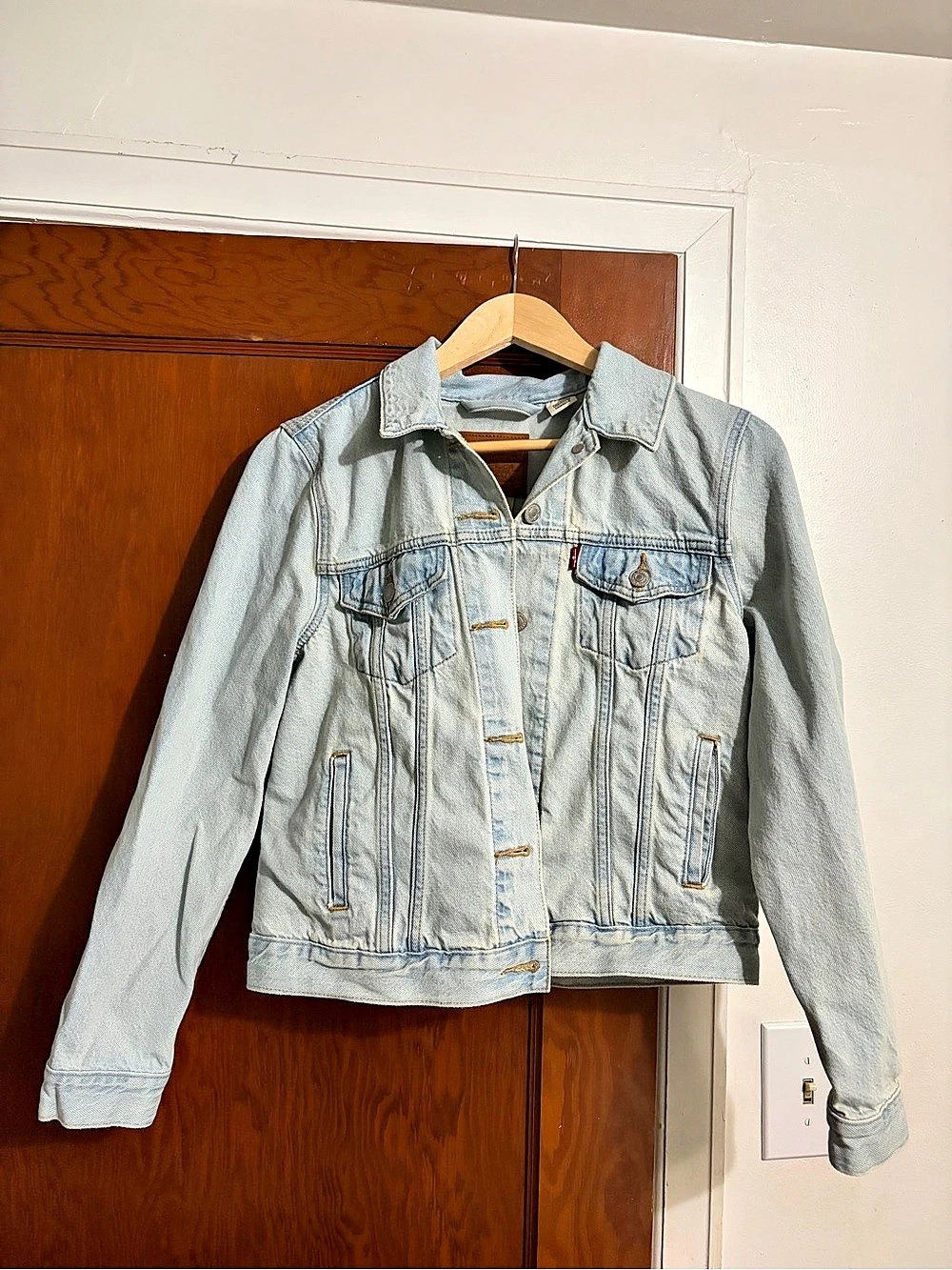 Levi's Premium Trucker Jacket Denim Jean Jacket in Blue Size Medium Like New